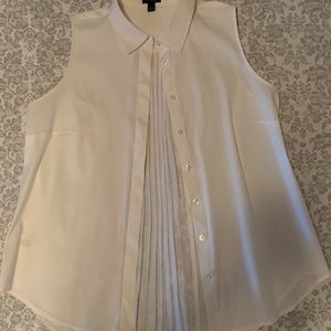 Ann Taylor sleeveless crisp white shirt
